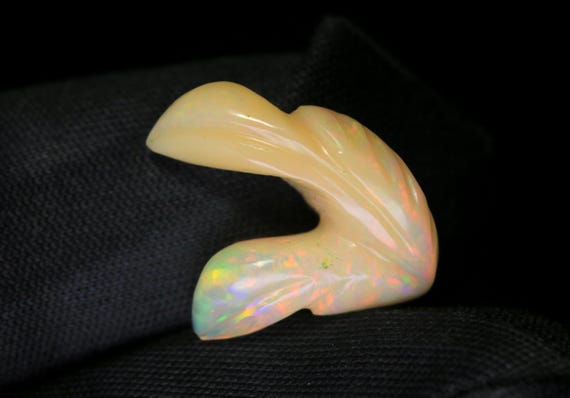 Handmade Carved Ethiopian Opal Stone, AAA Grade, 4.50 CT