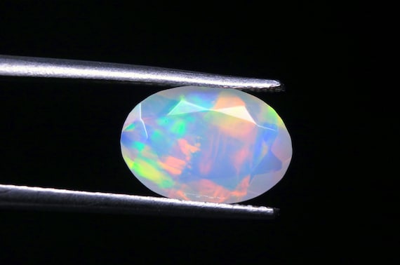 Genuine Ethiopian Opal Gemstone, 1.40 CT Oval Fire Jelly Opal (10.50x7.30x4 MM)