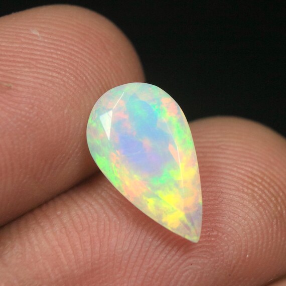 AAA Ethiopian Opal Gemstone: 2 CT Oval Welo Fire Opal Loose Stone (13.8x8x5.5 MM)