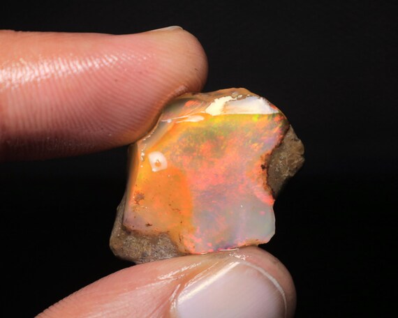 20 CT Ethiopian Fire Opal Rough Gemstone, Natural AAA Grade Specimen (25.50x20x12 MM)