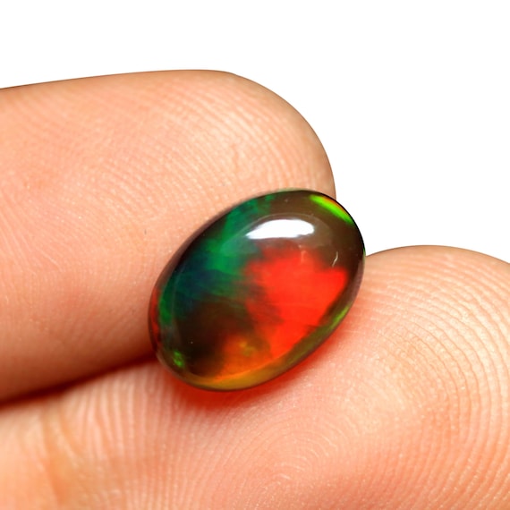Ethiopian Welo Opal Cabochon: 2.20 CT Oval Black Opal Gemstone