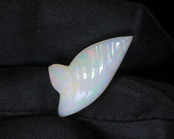 Welo Opal Carving: 3.30 CT Ethiopian Leaf Gemstone, 20.50x10.50x4.50 MM