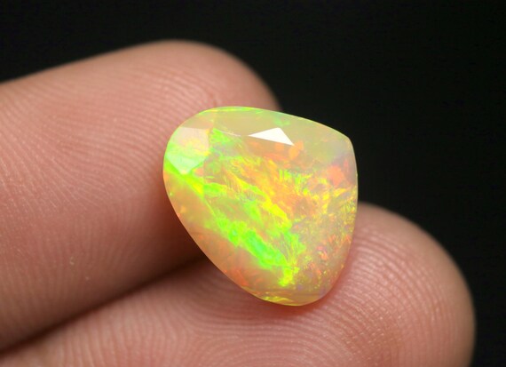 4.65 CT Welo Fire Opal Gemstone: Heart Cut Yellow Ethiopian Opal 14x11.40x10.50 MM