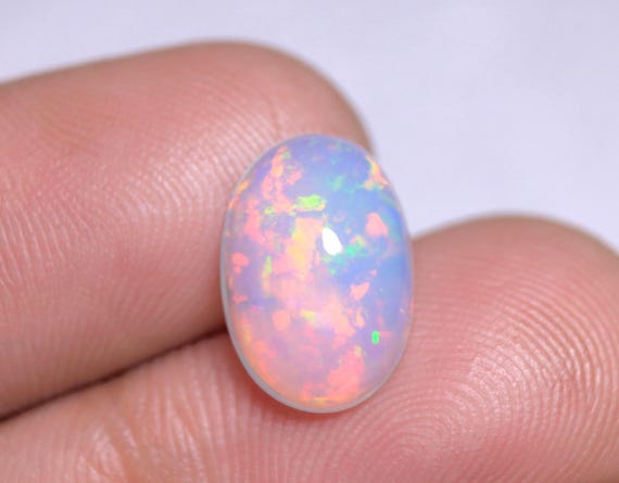 Ethiopian Welo Opal Cabochon: 2.80 CT Oval Shape Gemstone