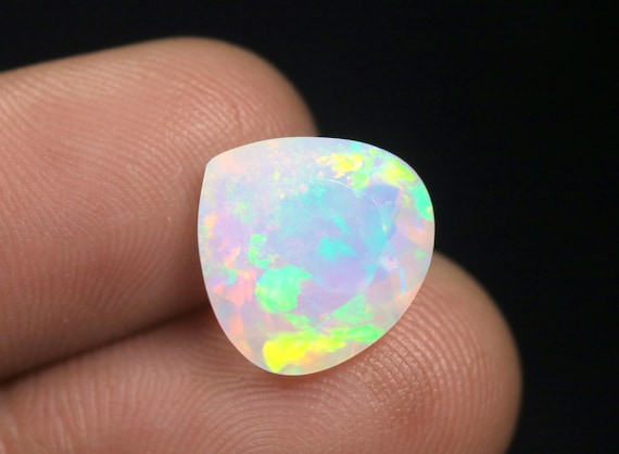 Ethiopian Fire Opal Faceted Gemstone: 4.85 CT Heart Shape Natural Welo Opal Loose Stone