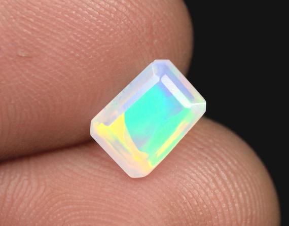 AAA+ Ethiopian Opal Faceted Cut Gemstone : 0.80 CT Baguette Natural Fire Welo Opal Stone
