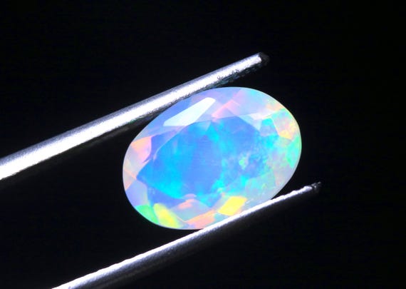Ethiopian White Opal Gemstone, Oval Shape Faceted Loose Stone (11.20x8x5 MM)