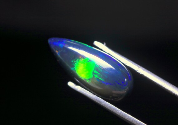 Ethiopian Opal Cabochon: 4.15 CT Welo Black Opal Gemstone
