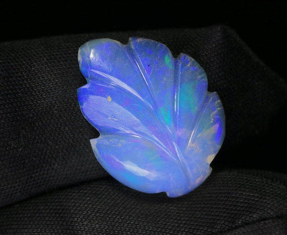 Welo Opal Leaf Carving, Crystal Blue Fire, Ethiopian Gemstone (4.50 CT, 19x14x5.50 MM)
