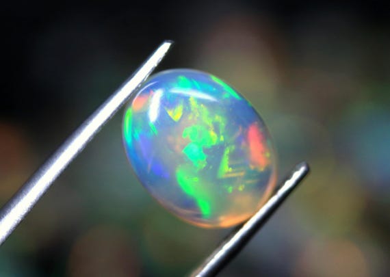 AAA Ethiopian Welo Opal Cabochon: 3.15 CT Rainbow Gemstone