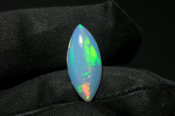 AAA Ethiopian Welo Opal Gemstone: 2.90 CT Marquise Cabochon
