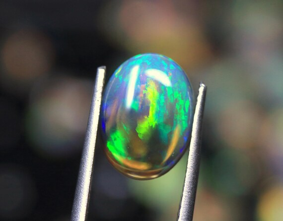 1.75 CT Oval Ethiopian Opal Cabochon, AAA Grade Welo Opal, Loose Gemstone