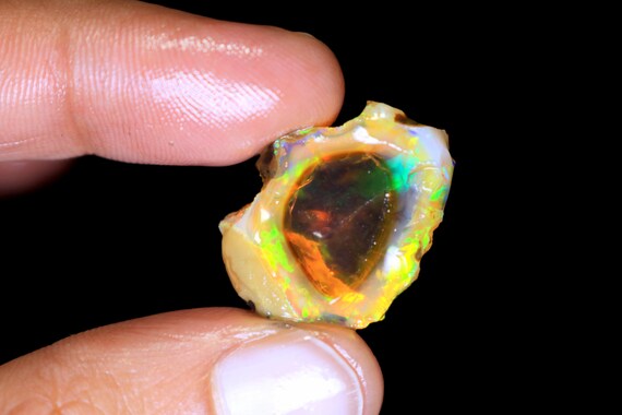 AAA Ethiopian Welo Opal Rough: Rainbow Multi-Fire Gemstone, 17.50 CT