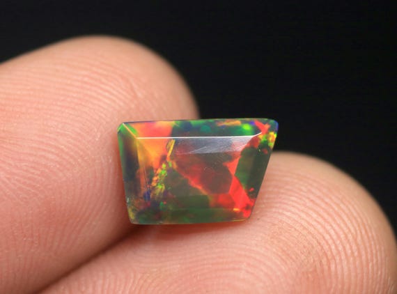 Black Opal Faceted Gemstone: 1.70 CT Natural Multi Fire Ethiopian Welo Opal Loose Stone