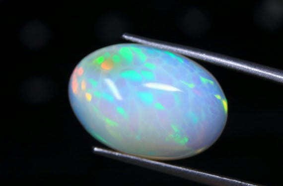 AAA+++ Honeycomb Ethiopian Welo Opal Cabochon: 9.30 CT Gemstone, 18.70x13x7.80 MM