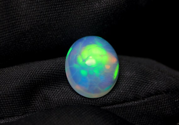 Ethiopian Welo Opal Cabochon: Honeycomb Oval Gemstone, 3.15 CT