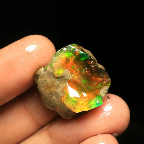 Raw opal - 27 carats - South Wollo Zone, Amhara Region, Ethiopia