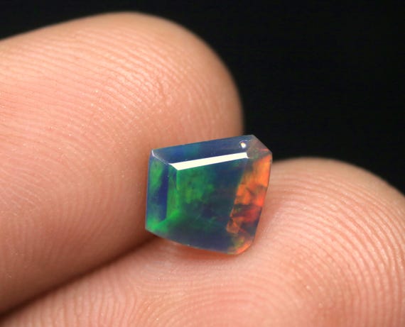 Natural Ethiopian Opal Faceted Stone, 0.70 CT Fancy Rainbow Fire Opal Gemstone Jewelry Making