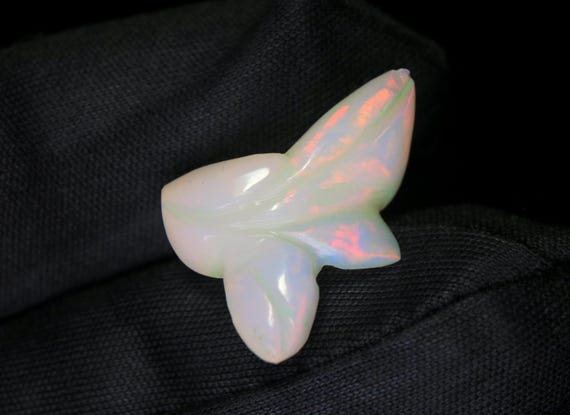 Handmade Ethiopian Opal Carving Stone, Welo Opal, 5.10 CT