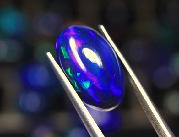 4.15 CT Ethiopian Welo Opal Cabochon: Blue Fire Gemstone