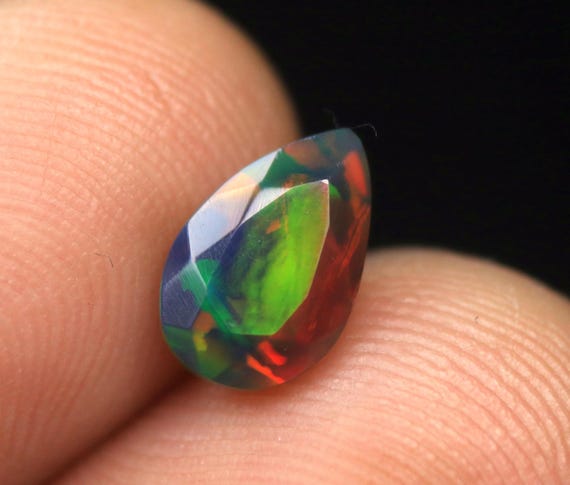 Faceted Ethiopian Opal Gemstone 0.85 Carat AAA Natural Multi Fire Welo Opal Cut Stone