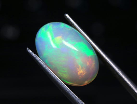 AAA Ethiopian Welo Opal, Oval Cabochon Gemstone, 5.90 CT