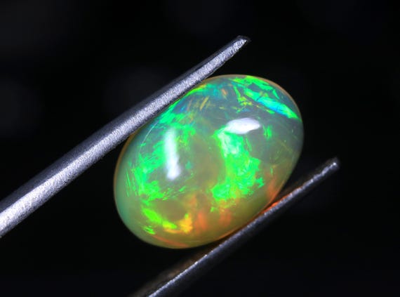 AAA Ethiopian Welo Opal Cabochon: 2.95 CT October Birthstone (13.2x9.3x5 MM)
