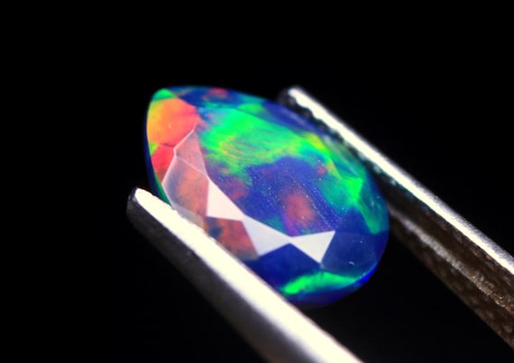 AAA+ Multi Fire Flashy Opal Faceted Gemstone, 2.05 CT Natural Unique Welo Opal Stone