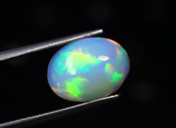 Ethiopian Welo Opal Gemstone, Oval Cabochon, AAA Grade, 2.60 CT