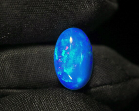 2.50 CT Natural Welo Fire Opal, AAA Grade Oval Cabochon Gemstone (13x8x4.80 MM)