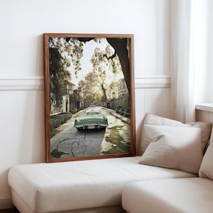 Poster inspiré de Robert Bechtle - sérénité de la banlieue - impression photoréalisme de voitures anciennes - scène de quartier réaliste - photoréalisme moderne