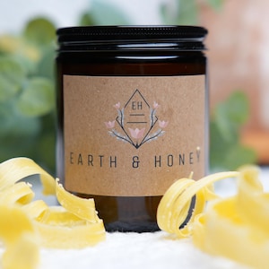 Pure 100% Beeswax candle non-toxic & natural that smells like honey in a recyclable vessel and has lead-free cotton wick - Golden Aura