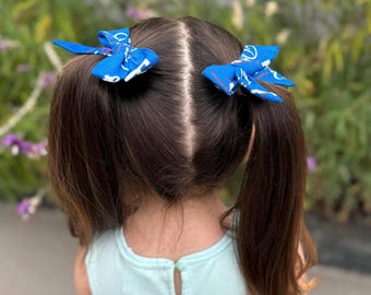 Set di fiocchi per capelli coordinati in tessuto dei Dodgers.