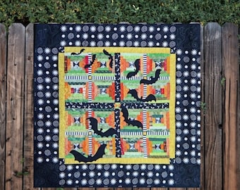 Going Batty Quilt pdf Pattern, Halloween, lap quilt, fall decor, pdf pattern,courthouse steps block design,