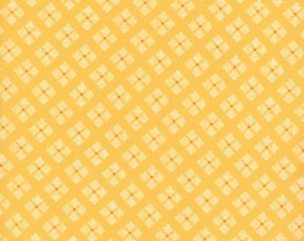Bee Basics Yellow C6409-YELLOW by Lori Holt for Riley Blake Designs, 1/2 Yd cuts, 100% cotton