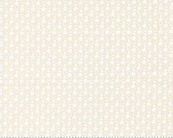 30s Playtime 2025 Eggshell White 23376 21 by Linzee McCray for Moda Fabrics Fabric, sold by the half yard