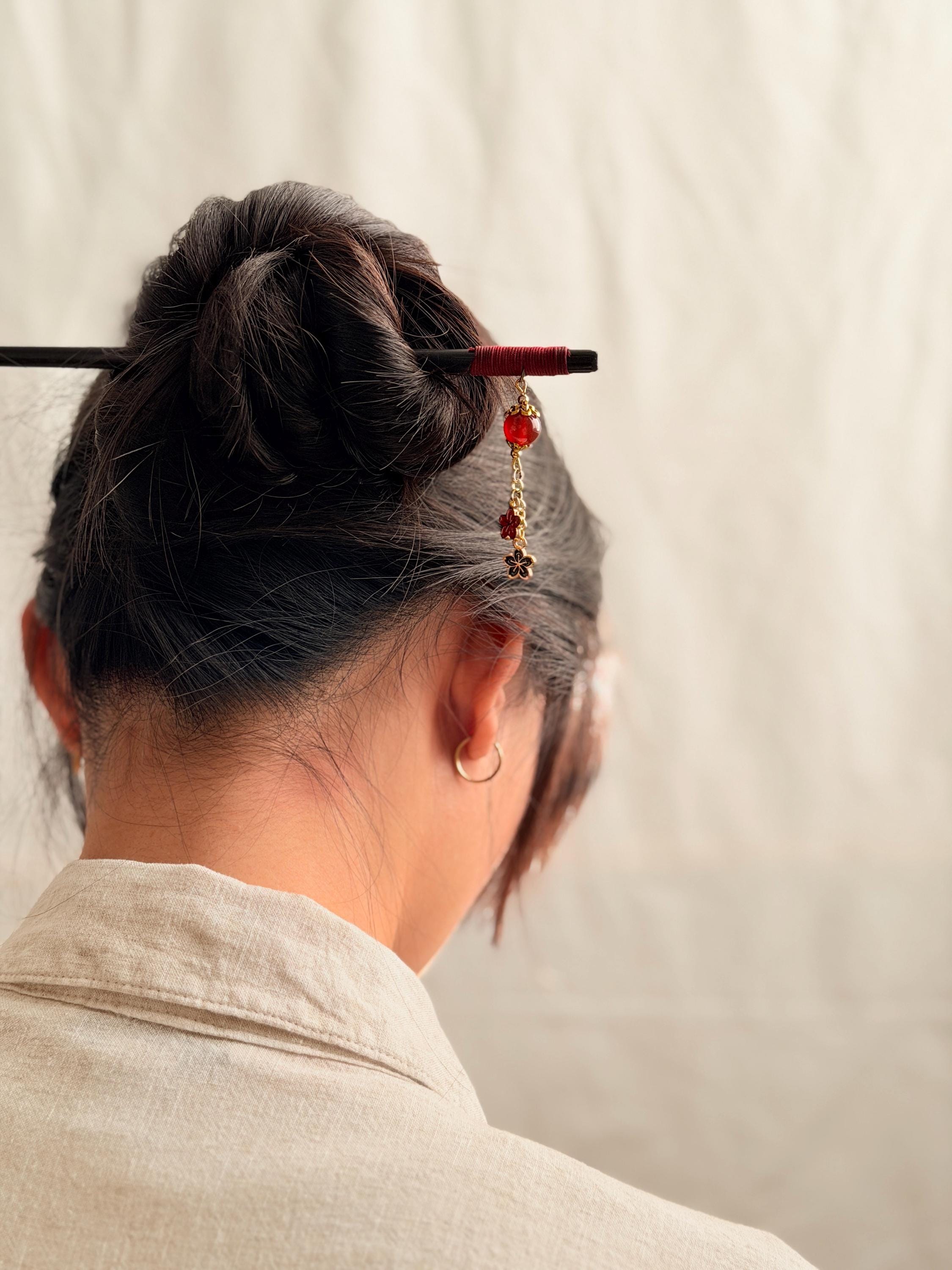 Sakura Kanzashi Hair Stick: Handmade Japanese Oak Hair Pin  display picture 1