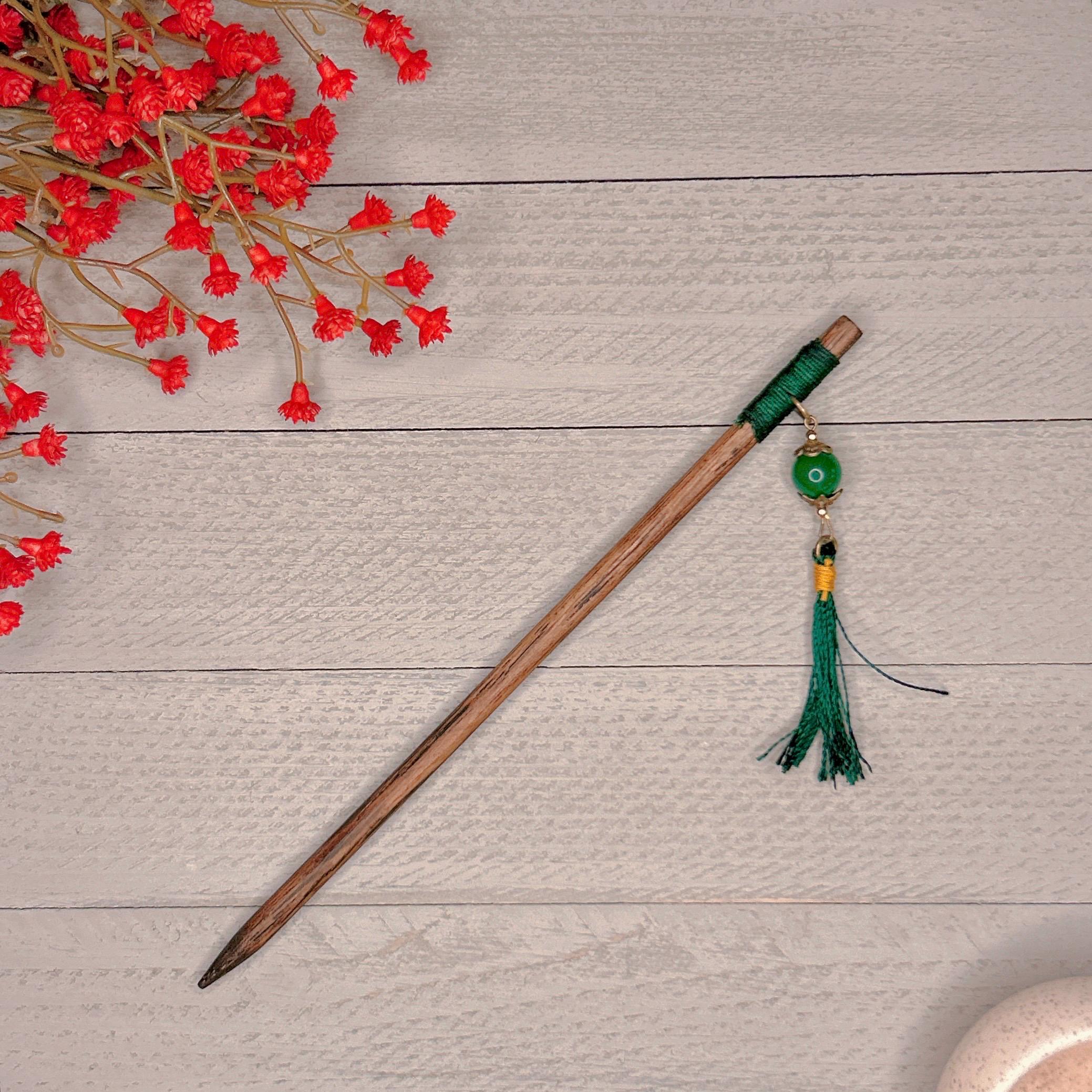 Handmade Jade Kanzashi Hair Stick: Traditional Japanese Hair  display picture 3