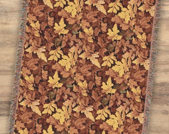 Fall Leaves Blanket, Woven Autumn Throw, Cozy Cottagecore Aesthetic Leaf Pattern Tapestry, Rustic Fall Home Decor, Vintage Harvest Blanket