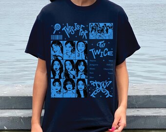 レトロ TWICE バンドシャツ：This Is For World Tour K-Pop Tシャツ