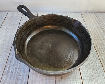 Vintage Cast Iron Fry Pan #2, FREE SHIPPING