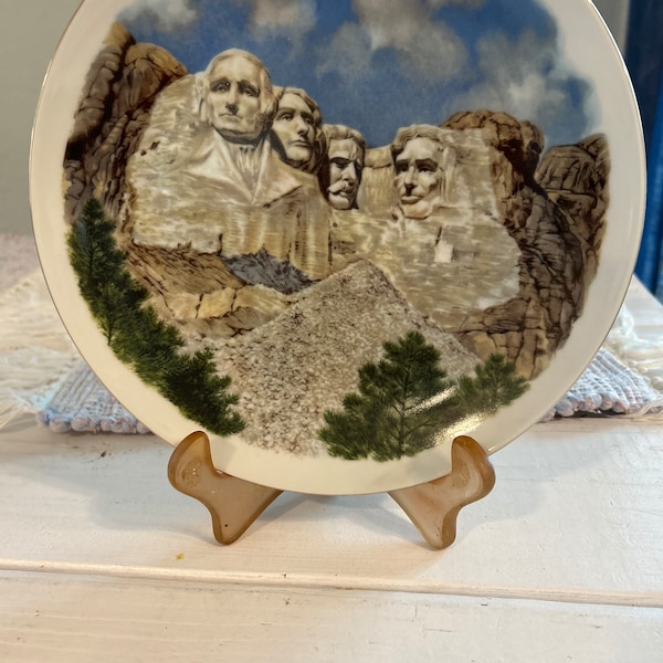 Mount Rushmore Souvenir Plate