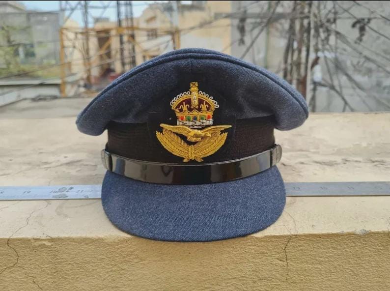 貴重  Air Force イギリス空軍 実用品 PEAKED CAP 貴重 Royal Air Force イギリス空軍 実用品 PEAKED CAP