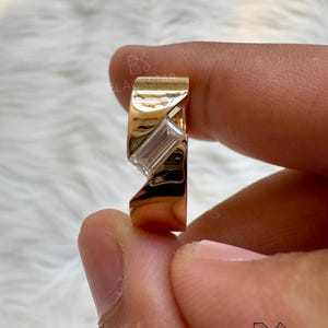 Men’s Statement Ring 7×3.50 MM Baguette Cut Lab-Grown Diamond | 14K Gold Solitaire Engagement & Wedding Band, Wedding Ring, Anniversary Gift Bild 4
