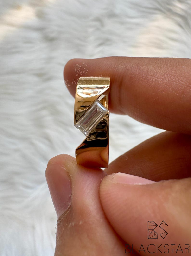 Men’s Statement Ring 7×3.50 MM Baguette Cut Lab-Grown Diamond | 14K Gold Solitaire Engagement & Wedding Band, Wedding Ring, Anniversary Gift Bild 4
