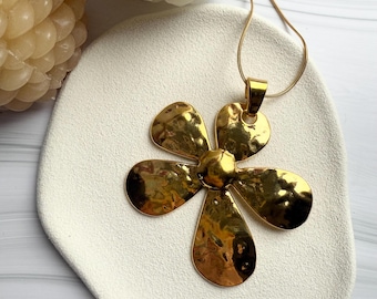 Gold large Flower Pendant Necklace