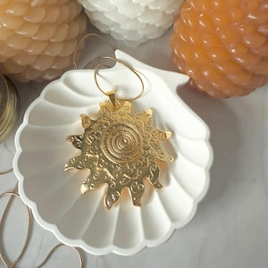 Gold Large Swirl Sun Pendant Necklace