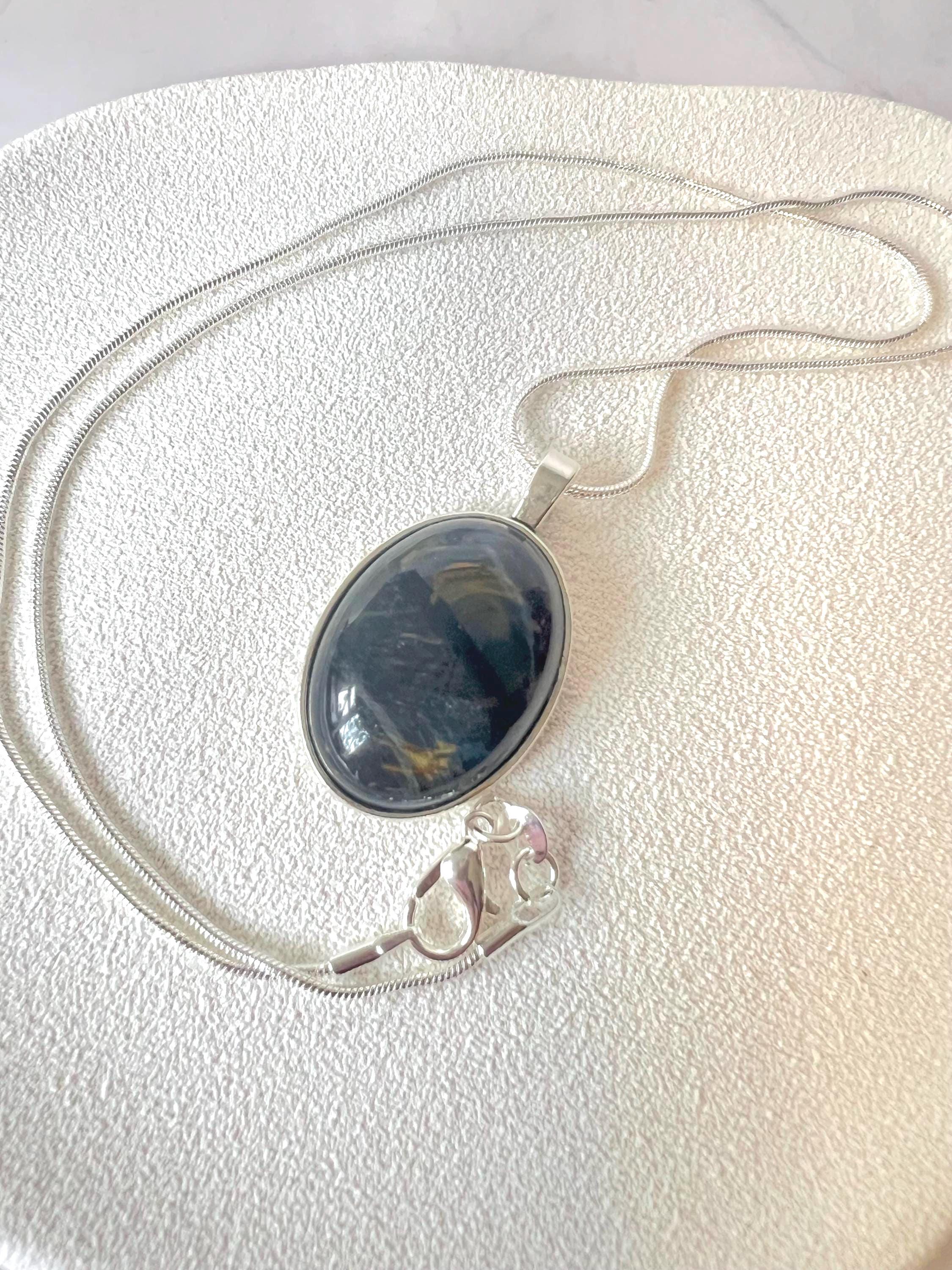 Real Blue Tiger Eye Oval Stone Silver Pendant Necklace