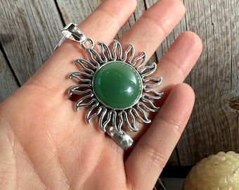 Real Natural Green Aventurine Stone Sunburst Pendant Silver Necklace