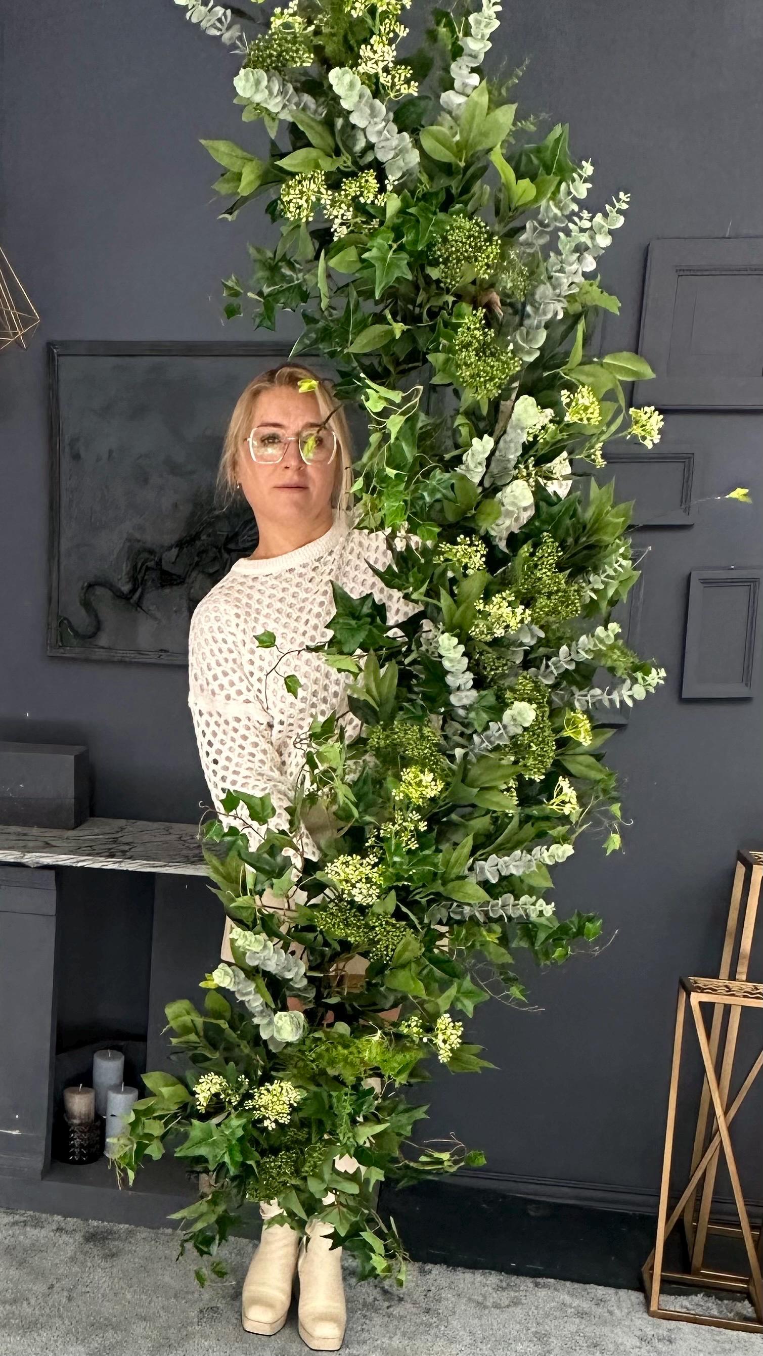 Elegant greenery garland with Eucalyptus Artificial plant decor real tach fake plants Garland for fireplace mantelpiece and home decoration